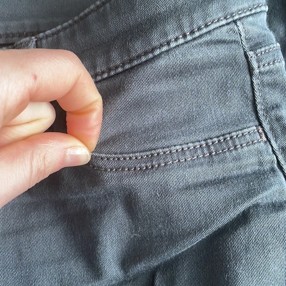 A&F skinny grey jeans 25/0 regular - Picture 3 of 6